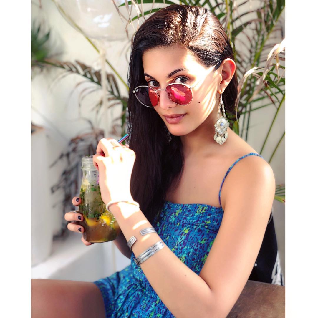 అమైరా దస్తూర్ హాట్ ఫోటోస్ Photo : Instagram/amyradastur93