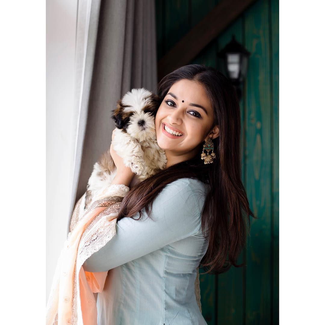కీర్తిసురేష్ లేటెస్ట్ ఫోటోస్ Photo: Instagram/keerthysureshofficial