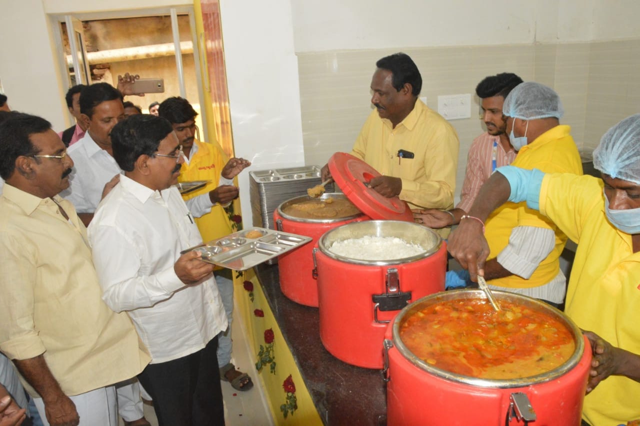 News18 Telugu ap minister narayana inaugurates anna canteens in
