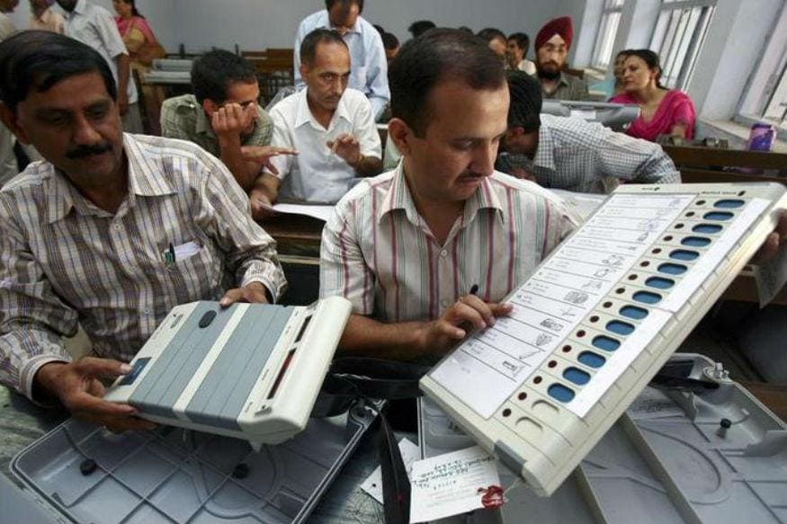 telangana elections, telangana elections 2018, telangana news, telangana assembly elections, telangana election news, telangana election polls, telangana election results, telangana, trs telangana elections, telangana elections scam, telangana elections fruad, telangana polls, survey on telangana elections, telangana election survey, telangana election date, telangana election live, telangana elections updates, elangana elections results, తెలంగాణ ఎన్నికలు, పోస్టల్ బ్యాలెట్ ఫలితాలు, Telangana Assembly Elections 2018: Congress is getting Lead in Postal Ballet Results, TRS got Second Place, మొత్తం 119 నియోజకవర్గాల్లో పోస్టల్‌ బ్యాలెట్లను విశ్లేషించగా... 73 నియోజకవర్గాల్లో కాంగ్రెస్‌ ఆధిక్యం కనబరిచింది. అధికార టీఆర్‌ఎస్‌ 28 స్థానాల్లోనూ, బీజేపీ 10 స్థానాల్లోనూ పోస్టల్‌ బ్యాలెట్ల ఓట్లను సాధించాయి. ఇక మజ్లిస్‌ 4, టీడీపీ 2, బీఎస్పీ 2 స్థానాల్లో నిలిచాయి.
