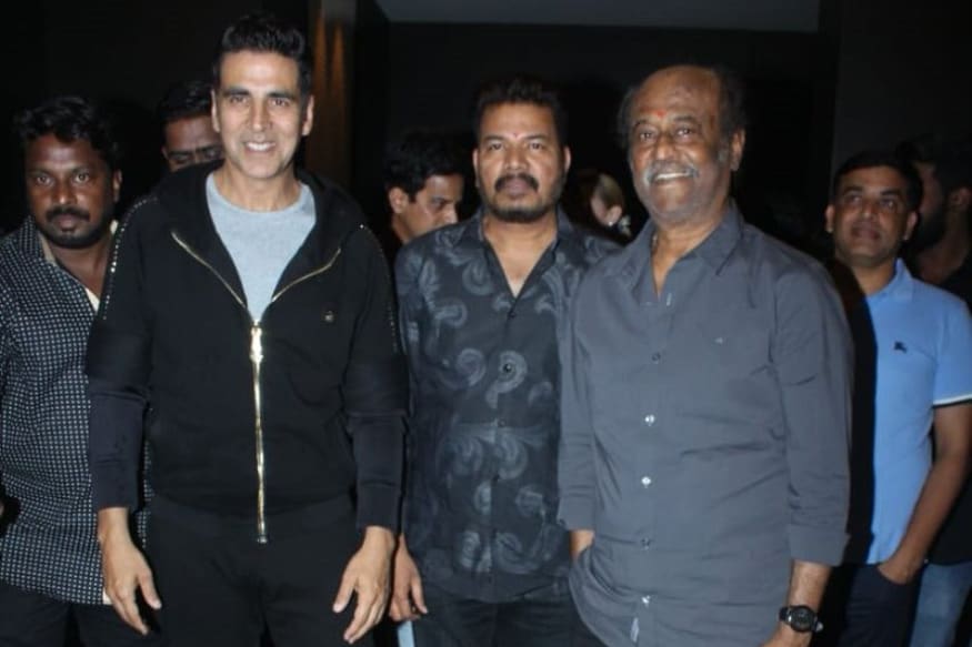 Rajinikanth 2point0 400 Crore collections.. Real Or Fake..? "2.0" సినిమాకు నిజంగానే నాలుగు రోజుల్లోనే 400 కోట్లు వచ్చాయా..? లేదంటే దర్శక నిర్మాతలు చేస్తున్న మాయ అనే అనుమానాలు వస్తున్నాయి. ఎందుకంటే 4 రోజుల్లో 400 కోట్లు అంటే నమ్మడం కాస్త కష్టమే. "బాహుబలి 2" కూడా అంత వసూలు చేయలేదు. మరిప్పుడు "2.0" కలెక్షన్ల విషయంలో జరుగుతున్న మాయేంటి..? 2point0 400 crore collections,2.0 400 crore collections,rajinikanth 2.0 collections,2.0 collections,2point0 collections,shankar rajinikanth 2.0 collections,rajinikanth akshay kumar 2.0 collections,2.0 box office collections,telugu cinema,hindi cinema,tamil cinema,2.0 కలెక్షన్స్,2.0 బాక్సాఫీస్ కలెక్షన్స్,2.0 ఒరిజినల్ కలెక్షన్స్,2.0 400 కలెక్షన్స్,2.0 వీకెండ్ కలెక్షన్స్,రజినీకాంత్ శంకర్ 2.0 కలెక్షన్స్,శంకర్ అక్షయ్ కుమార్ రజినీకాంత్ 2.0 కలెక్షన్స్,తెలుగు సినిమా,తమిళ్ సినిమా,హిందీ సినిమా,2.0 బాక్సాఫీస్