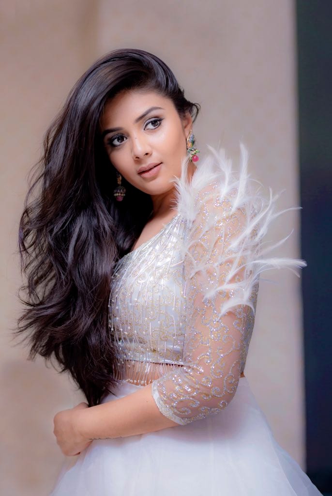 యాంకర్ శ్రీముఖి ఫోటోస్