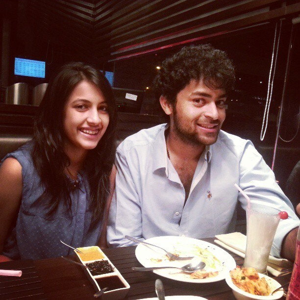  తన సోదరుడు వరుణ్‌తో నిహారిక Photo: Instagram/niharikakonidela