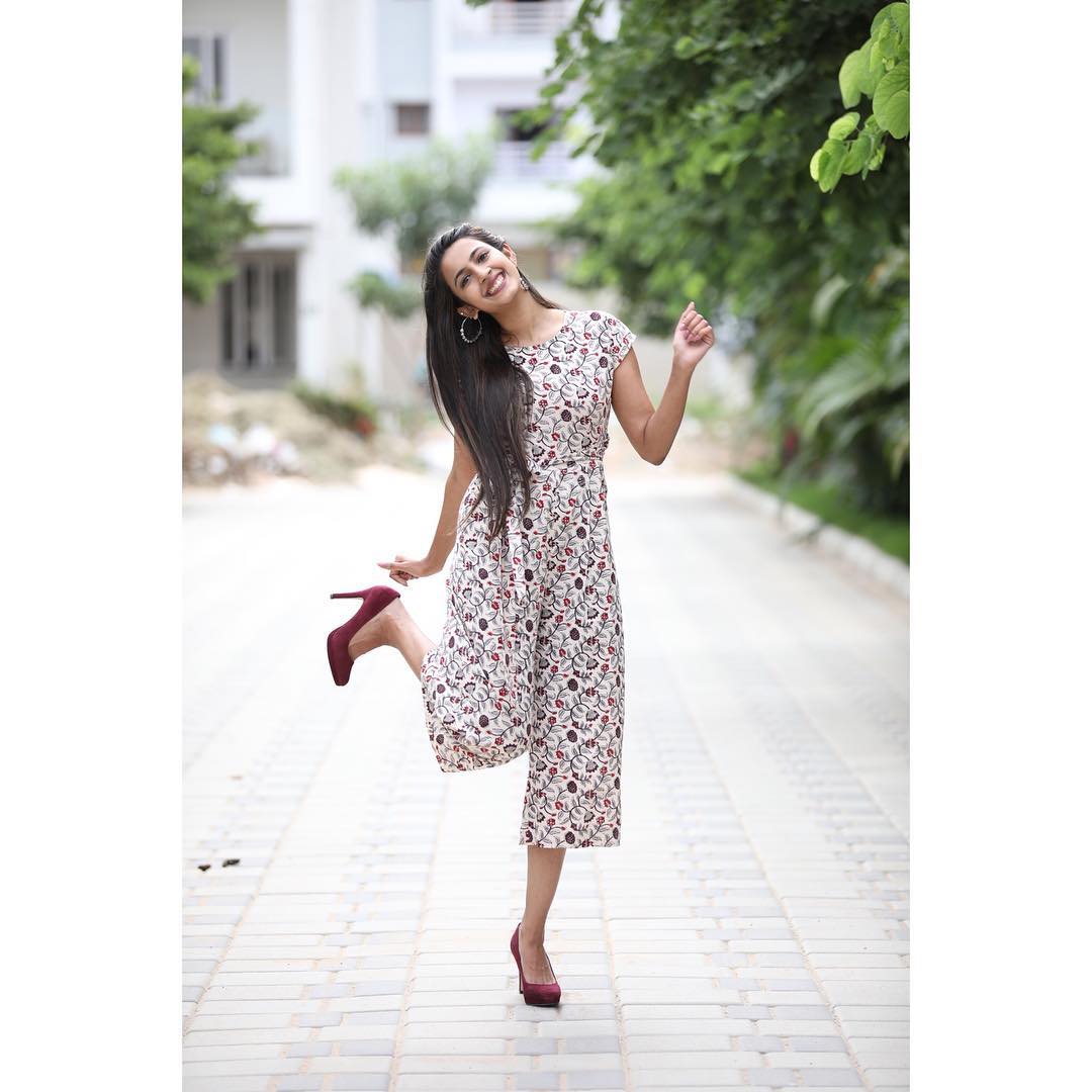  మెగా డాటర్ నిహారిక లేటెస్ట్ ఫొటోస్ Instagram/niharikakonidela