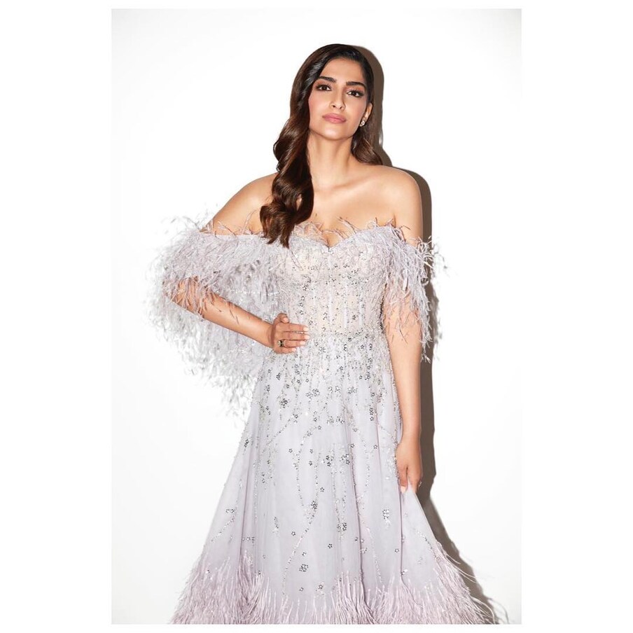  సోనమ్ కపూర్ హాట్ ఫోటోస్ Photo: Instagram/sonamkapoor