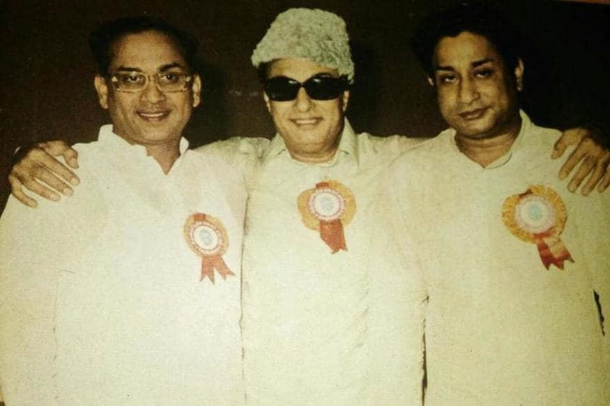  ఎమ్జీఆర్ సమకాలీకులుడు శివాజీ గణేషన్ కూడా డీఎంకే, కాంగ్రెస్ పార్టీలో కొనసాగారు. కాంగ్రెస్ నుంచి రాజ్యసభ సభ్యుడిగా సేవలు అందించారు. ఆ తర్వాత తమిళగ మున్నేట్ర మున్నయ్ అనే పార్టీని స్థాపించారు. ఆ తర్వాత ఆ పార్టీతో శివాజీ గణేషణ్ ఎలాంటి ప్రభావాన్ని చూపించలేకపోయారు.