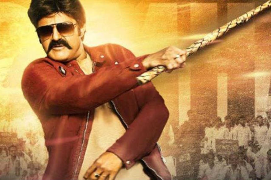 FlashBack2018: Top Hits Of 2018.. Rangasthalam is on the Top Place.. 2018 లో చాలామంది స్టార్ హీరోలు నిరాశపరచిన మాట వాస్తవమే. కానీ కొందరు మాత్రం బాక్సాఫీస్ను భారీగా కుమ్మేసారు. పెద్ద సినిమాలు ఈ సారి మంచి వసూళ్లు సాధించాయి. పైగా వాటికి దీటుగా చిన్న హీరోల సినిమాలు కూడా కలెక్షన్ల ప్రభంజనం సృష్టించాయి. మరి 2018లో బాక్సాఫీస్ విజేతలుగా నిలిచిన ఆశ్రమాల వివరాలు ఏంటో చూద్దాం.. 2018 top hits movies,2018 top telugu hit movies,2018 top telugu movies,rangasthalam top movie,2018 telugu blockbusters,telugu cinema,తెలుగు సినిమా,2018 తెలుగు హిట్స్,2018 తెలుగు హిట్స్,రంగస్థలం తెలుగు టాప్ హిట్,తెలుగు సినిమా విజయాలు 2018,తెలుగు బ్లాక్ బస్టర్స్ 2018