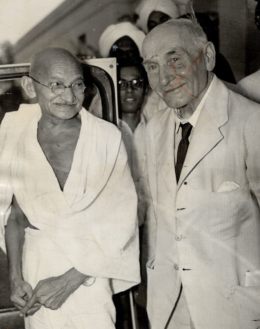 2. లార్డ్ పెథిక్-లారెన్స్థో మహాత్మాగాంధీ. (Image: Getty Images)