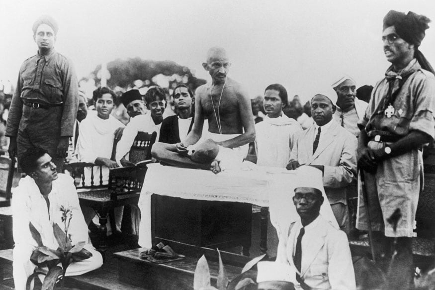23 మద్రాస్లో ప్రసంగిస్తున్న మహాత్మాగాంధీ. (Image: Getty Images)