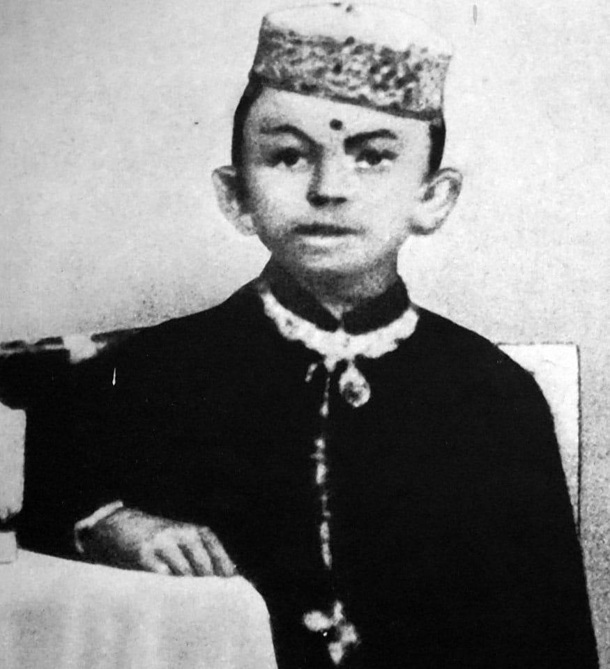 38. బాలుడిగా ఉన్నప్పుడు మహాత్మాగాంధీ చిత్రం. (Image: Getty Images)