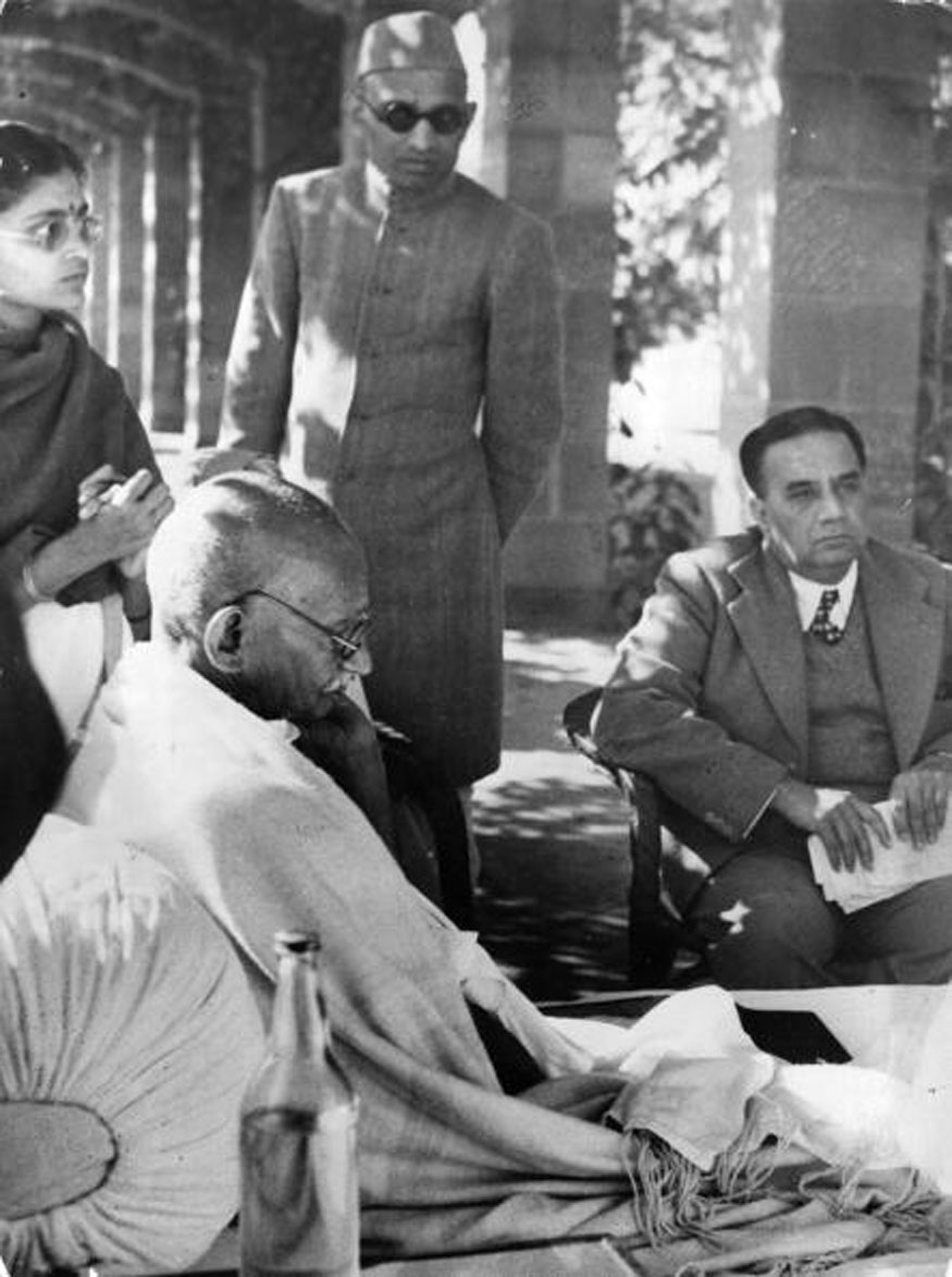 78. నిరాహార దీక్షలో మహాత్మాగాంధీ. (Image: Getty Images)