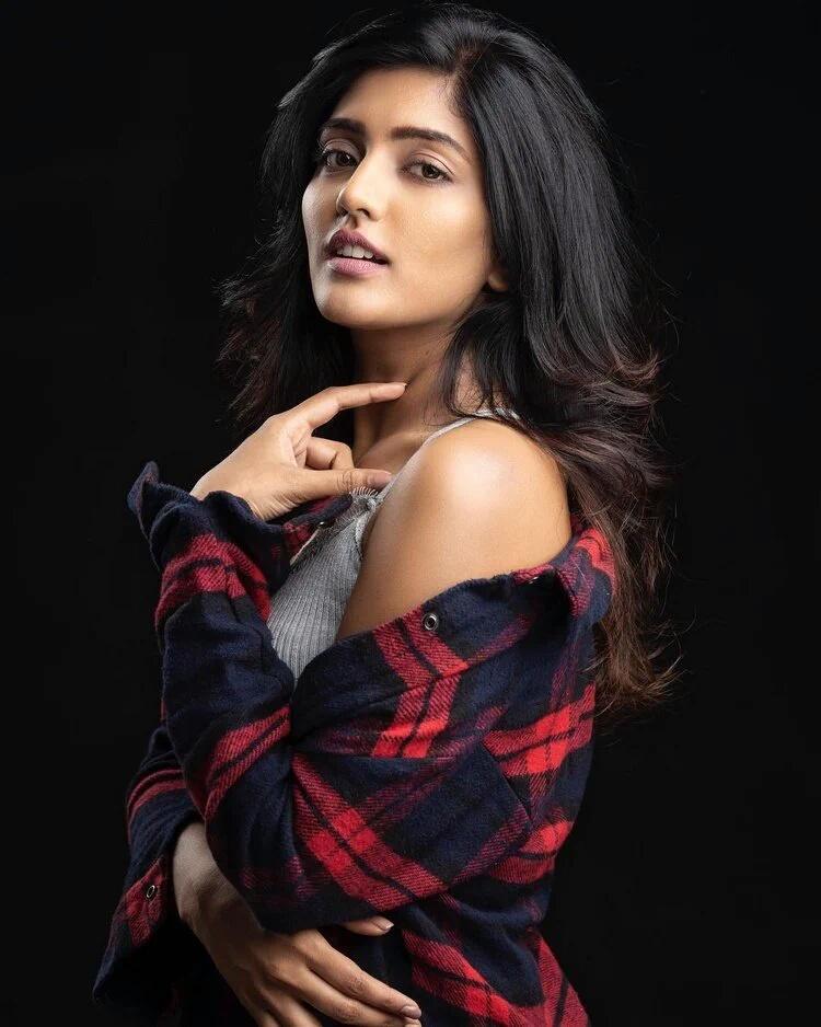 అందాల ఈషా రెబ్బా హాట్ ఫోటోస్ Photo: Twitter