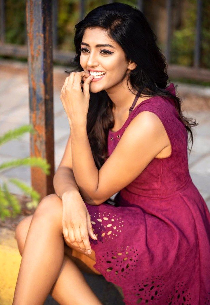 అందాల ఈషా రెబ్బా హాట్ ఫోటోస్ Photo: Twitter