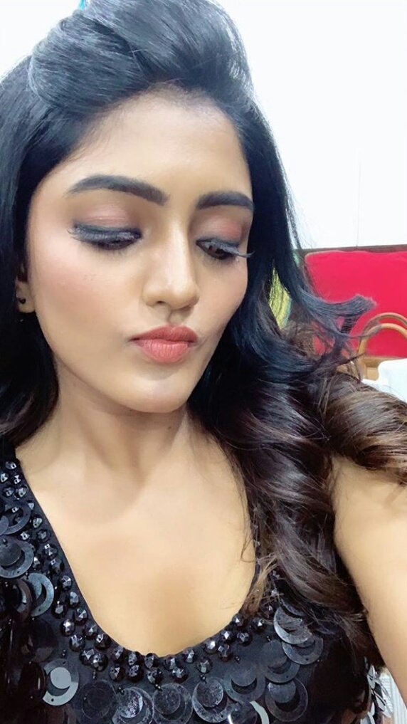 అందాల ఈషా రెబ్బా హాట్ ఫోటోస్ Photo: Twitter