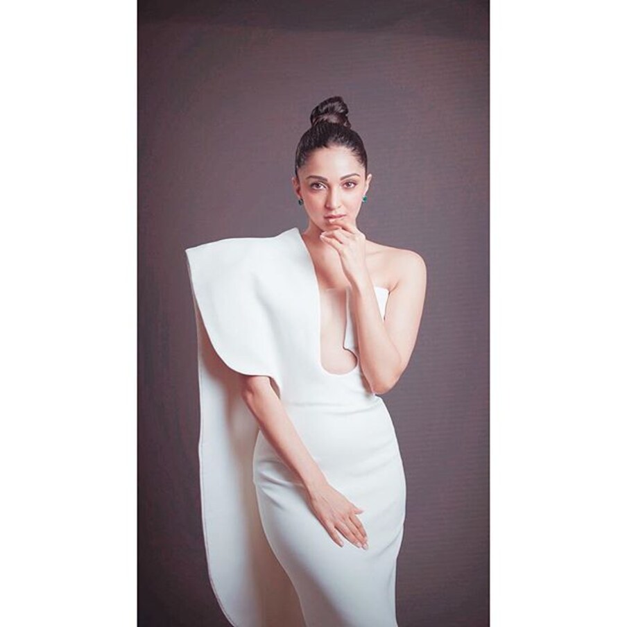  కైరా అద్వానీ హాట్ ఫోటోస్.. Photo: Instagram/kiaraaliaadvani
