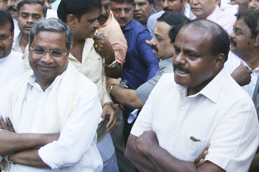 సీఎం కుమారస్వామి, మాజీ సీఎం సిద్ధరామయ్య (ఫైల్)