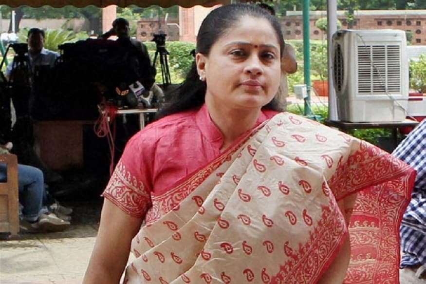veteran actress vijayashanti, heroin vijayashanti, lady superstar vijayashanti, congress leader vijayashanti, ex mp vijayashanti, vijayashanti with kcr, kcr vijayashanti, vijayashanti chiranjeevi, chiranjeevi vijayashanti, హీరోయిన్ విజయశాంతి, నటి విజయశాంతి, లేడీ సూపర్ స్టార్ విజయశాంతి, కాంగ్రెస్ నేత విజయశాంతి, కాంగ్రెస్ స్టార్ క్యాంపెయినర్ విజయశాంతి, మాజీ ఎంపీ విజయశాంతి, తల్లి తెలంగాణ పార్టీ విజయశాంతి, కేసీఆర్తో విజయశాంతి, కేసీఆర్ విజయశాంతి, విజయశాంతి చిరంజీవి