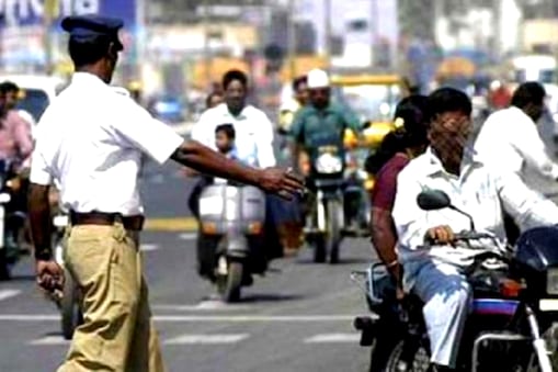 కాగా, తాజాగా ఈ స్పీడ్ లిమిట్‌ను (speed limit) పెంచ‌డంతో పాటుగా ఆయా వాహ‌నాల వేగ ప‌రిమితుల‌ను వేర్వేరుగా నిర్ణ‌యిస్తూ కమిషనర్​ ఆదేశాలు జారీ చేశారు.