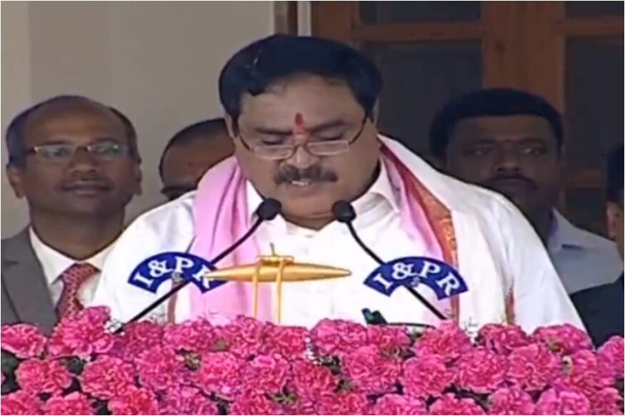 ఎర్రబెల్లి దయాకర్ రావు వరుసగా ఆరుసార్లు ఎమ్మెల్యేగా గెలుపొందారు. వర్ధన్నపేట నుంచి మూడుసార్లు, పాలకుర్తి నుంచి వరుసగా మూడుసార్లు ఎమ్మెల్యేగా గెలుపొంది డబుల్ హ్యాట్రిక్ సాధించారు. 2014లో టీడీపీ నుంచి గెలుపొంది, తర్వాత టీఆర్ఎస్లో చేరారు. తొలిసారి మంత్రి.