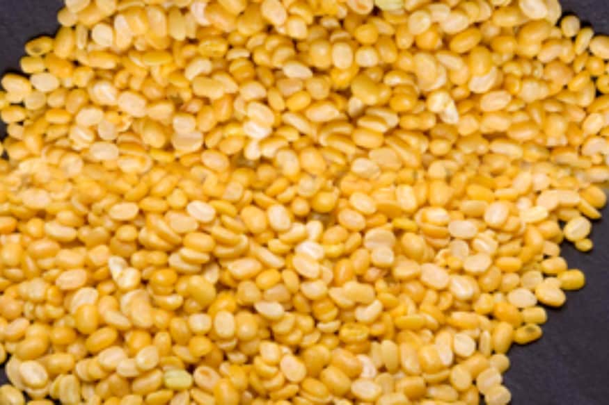 moong dal, how to reduce fever, fever symptoms, fever problems, how to cure fever, fever treatment, home remedy, simple tips, health tips, fever cure trick, జ్వరం, పెసరపప్పు, జ్వరం తగ్గాలంటే, సింపుల్ చిట్కా, ఆరోగ్య ప్రయోజనాలు, ఆరోగ్య సూత్రాలు