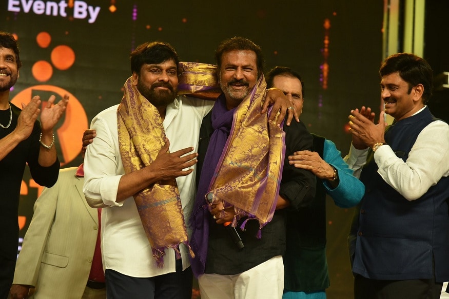 ఒకే శాలువతో చిరంజీవి, మోహన్ బాబులను సన్మానించిన టీఎస్ఆర్