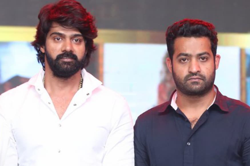 Aravinda Sametha villain Naveen Chandra new movie Hero Heroine supports Piracy and Tamilrockers pk.. పైరసీ చేయడమే తప్పు.. నోటికాడ కూడు లాక్కున్నంత పాపం.. ఏడాది పాటు కష్టపడి చేసిన సినిమాను ఒక్కరోజులో తీసి ఆన్ లైన్లో పెట్టేయడం అనేది దారుణం. అంతకంటే నీచమైన పని మరోటి ఉండదు. ఇప్పుడు పైరసీ అనేది ఇండస్ట్రీని ఏ స్థాయిలో పట్టి పీడిస్తుందో ప్రత్యేకంగా చెప్పాల్సిన అవసరం కూడా లేదు. piracy movies,piracy websites,piracy movie sites,Tamilrockers,tamil yogi,tamilmv,jr ntr villain naveen chandra,Naveen Chandra hero heroine movie,Naveen Chandra piracy,aravinda sametha villain naveen chandra,hero heroine movie,ram charan movie piracy,telugu cinema,పైరసీ,హీరో హీరోయిన్ పైరసీ సినిమా,పైరసీ సినిమాలు,నవీన్ చంద్ర పైరసీ సినిమా,హీరో హీరోయిన్ పైరసీ,అరవింద సమేత విలన్ నవీన్ చంద్ర