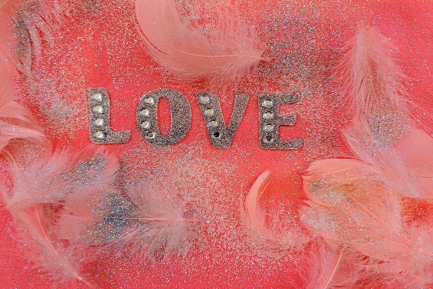 valentine's day history, valentine's day facts, short history of valentine's day, valentines day meaning, valentines day week 2019, valentine week, valentines day week list, valentine week list 2019, valentines day list, వాలెంటైన్స్ డే హిస్టరీ, వాలెంటైన్స్ డే చరిత్ర, వాలెంటైన్స్ డే అంటే ఏంటీ?, వాలెంటైన్స్ డే ఎందుకు? ఫిబ్రవరి 14న ప్రేమికుల రోజు ఎందుకు?