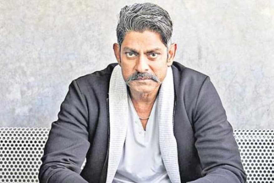 Jagapathi Babu opts out from Mahesh Babu Sarileru Neekevvaru and here the real reason behind this pk.. హీరోగా ఉన్నపుడు ఎంత బిజీగా ఉన్నాడో.. ఇప్పుడు అంతకంటే ఎక్కువ బిజీ అయిపోయాడు సీనియర్ హీరో జగపతిబాబు. ఒక్కసారి విలన్ అవ్వాలని ఫిక్స్ అయిపోయిన తర్వాత ఈయనకు అవకాశాలు క్యూ కడుతున్నాయి. jagapathi babu,jagapathi babu twitter,jagapathi babu mahesh babu,jagapathi babu sarileru neekevvaru,jagapathi babu out of sarileru neekevvaru,mahesh babu sarileru neekevvaru,sarileru neekevvaru movie,mahesh babu,sarileru neekevvaru first look,sarileru neekevvaru movie launch,sarileru neekevvaru mahesh babu,mahesh babu new movie,sarileru neekevvaru movie opening,sarileru neekevvaru launch,sarileru neekevvaru teaser,mahesh babu anil ravipudi movie,sarileru neekevvaru trailer,sarileru neekevvaru public talk,jagapathi babu,telugu cinema,jagapathi babu anil ravipudi sarileru neekevvaru,సరిలేరు నీకెవ్వరు,జగపతిబాబు,జగపతిబాబు మహేష్ బాబు,తెలుగు సినిమా,