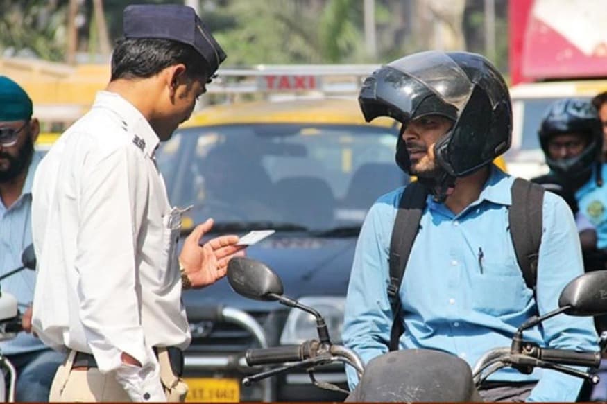 mumbai police, mumbai traffic, traffic challans, traffic rules, helmet wearing, ముంబై పోలీస్,ముంబై ట్రాఫిక్, హెల్మెట్, ట్రాఫిక్ చలానా