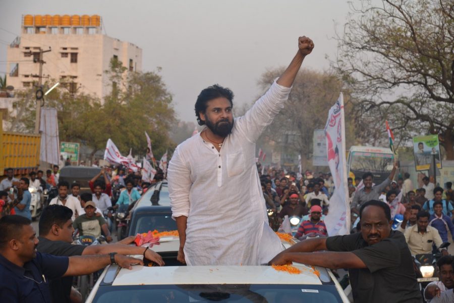 pawan kalyan, janasena chief pawan kalyan, pawan kalyan latest news, janasena pawan kalyan, pawan kalyan on india, pak media on pawan kalyan, Pawan Kalyan on war, Pawan Kalyan on India Pak war, పవన్ కళ్యాణ్, జనసేన చీఫ్ పవన్ కళ్యాణ్, పవన్ కళ్యాణ్ లేటెస్ట్ న్యూస్, జనసేన పవన్ కళ్యాణ్, పవన్ కళ్యాణ్ భారత్ పాక్ యుద్ధం, పవన్ కళ్యాణ్ బీజేపీ, రెండేళ్ల ముందే చెప్పిన బీజేపీ
