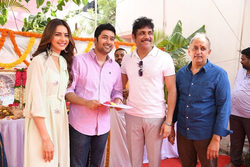 Akkineni Nagarjuna Create Unique Record.. Here are the details,అవును..టాలీవుడ్ హీరో నాగార్జునకు మాత్రమే ఈ అరుదైన రికార్డు సాధ్యమైంది. ప్రపంచ సినీ చరిత్రలో ఏ హీరోకు ఈ రికార్డు సాధ్యం కాకపోవచ్చు. వివరాల్లోకి వెళితే..,nagarjuna,nagarjuna akkineni twitter,Naga chaitanya,naga chaitanya akkineni twitter,nagarjuna naga chaitanya,ngarjuna akkineni Nageswara Rao,nagarjuna naga chaitanya rakul preeth singh,anr nagarjuna naga chaitanya,naga chaitanya samantha,samantha akkineni,samantha akkineni twitter,samantha akkineni instagram,samantha akkineni tirumalam,naga chaitanya samantha majili,nagarjuna amala,nagarjuna manmadhudu 2,Tollywood News,krishna vijaya nirmala,rajasekhar jeevitha,pawan kalyan renu desai,mahesh babu namrata,srikanth ooha,Telugu cinema,andhra pradesh news,Majini movie Review,Majili movie pramotions,నాగార్జున,నాగార్జున ట్విట్టర్,నాగ చైతన్య,నాగ చైతన్య ట్విట్టర్,నాగార్జున అక్కినేని నాగేశ్వరరావు,నాగార్జున ఏఎన్నాఆర్ నాగ చైతన్య, నాగార్జున నాగ చైతన్య,నాగ చైతన్య సమంత మజిలీ,నాగ చైతన్య సమంత మజిలీ మూవీ ప్రమోషన్స్,నాగార్జున అమల,టాలీవుడ్ న్యూస్,కృష్ణ విజయ నిర్మల,పవన్ కళ్యాణ్ రేణు దేశాయ్,మహేష్ బాబు నమ్రత,రాజశేఖర్ జీవిత,శ్రీకాంత్ ఊహ,టాలీవుడ్ న్యూస్,ఏపీ న్యూస్,తెలుగు సినిమా,మజిలీ మూవీ ప్రమోషన్స్,మజిలీ మూవీ రివ్యూ,