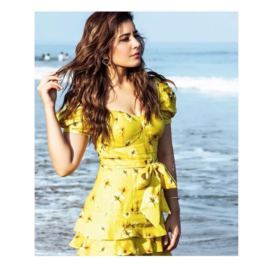  రాశీ ఖన్నా లేటెస్ట్ ఫోటోస్ Photo: Instagram/raashikhannaoffl