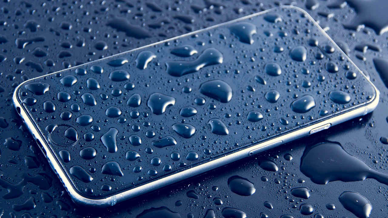 Water-resistant smartphone, Waterproof smartphone, splashproof smartphone, smartphone ip rating, IP 67 smartphones, IP 68 smartphones, list of waterproof smartphones, smartphone service, wet smartphones, వాటర్ప్రూఫ్ స్మార్ట్ఫోన్, వాటర్ రెసిస్టెంట్ స్మార్ట్ఫోన్, స్ప్లాష్ ప్రూఫ్ స్మార్ట్ఫోన్, ఐపీ 67 స్మార్ట్ఫోన్, ఐపీ 68 స్మార్ట్ఫోన్