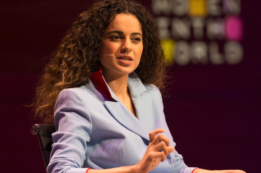 Kangana Ranaut Sensational Comments on Alia Bhatt and Says don't compare with Alia pk.. ఎందుకో తెలియదు కానీ బాలీవుడ్లో కంగన రనౌత్ను చూస్తుంటే ఏదో తెలియని నెగిటివ్ ఫీడ్ బ్యాక్ వచ్చేస్తుంది. ఎవ్వరినీ లెక్క చేయని తనం.. కావాలనే విమర్శించే గుణం ఆమెను మిగిలిన వాళ్ల నుంచి దూరం చేస్తుంది. kangana ranaut,kangana ranaut twitter,alia bhatt twitter,kangana ranaut alia bhatt,kangana ranaut alia bhatt war,kangana ranaut alia bhatt movies,kangana ranaut manikarnika,manikarnika awards,alia bhatt gully boy,telugu cinema,కంగన రనౌత్,కంగన రనౌత్ అలియా భట్,కంగన రనౌత్ మణికర్ణిక,అలియా భట్ గల్లీ బాయ్,తెలుగు సినిమా
