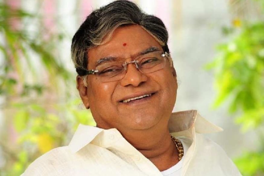 Senior Actor Kota Srinivasa Rao sensational comments on telugu industry and young directors pk.. కోట శ్రీనివాసరావు.. ఈ పేరు వినగానే అద్భుతమైన నటుడితో పాటు అంతకంటే ఎక్కువ వివాదాలే గుర్తుకొస్తాయి. అసలు కాంట్రవర్సీలకు ఈయన ఎంత దూరంగా ఉండాలని ప్రయత్నించినా కూడా ఎక్కడో ఓ చోట మళ్లీ ఇరుక్కుంటూనే ఉంటాడు. kota srinivasa rao,kota srinivasa rao controversy,kota srinivasa rao comments,kota srinivasa rao movies,maa president ceremony,maa president naresh,kota srinivasa rao comments,kota srinivasa rao sensational comments,kota srinivasa rao maa president,kota srinivasa rao hindi actors,kota srinivasa rao sayaji shinde,kota srinivasa rao comments on sayaji shinde,kota srinivasa rao saamy movie,kota srinivasa rao amitabh bachchan nana patekar,telugu cinema,కోట శ్రీనివాసరావు,కోట శ్రీనివాసరావు సంచలన వ్యాఖ్యలు,సాయాజీ షిండేపై కోట శ్రీనివాసరావు సంచలన వ్యాఖ్యలు,సాయాజీ షిండే అసలు నటుడా అంటున్న కోట,పరభాషా నటులపై కోట శ్రీనివాసరావు వ్యాఖ్యలు,తెలుగు సినిమా