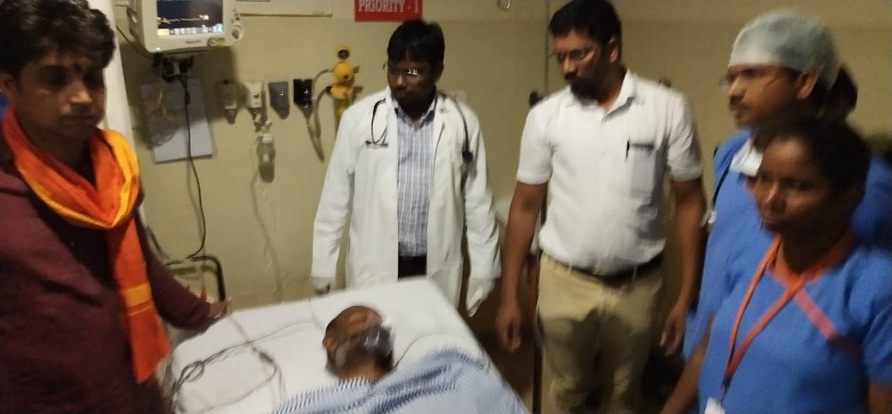 ఆస్పత్రిలో చికిత్స పొందుతున్న బండి సంజయ్