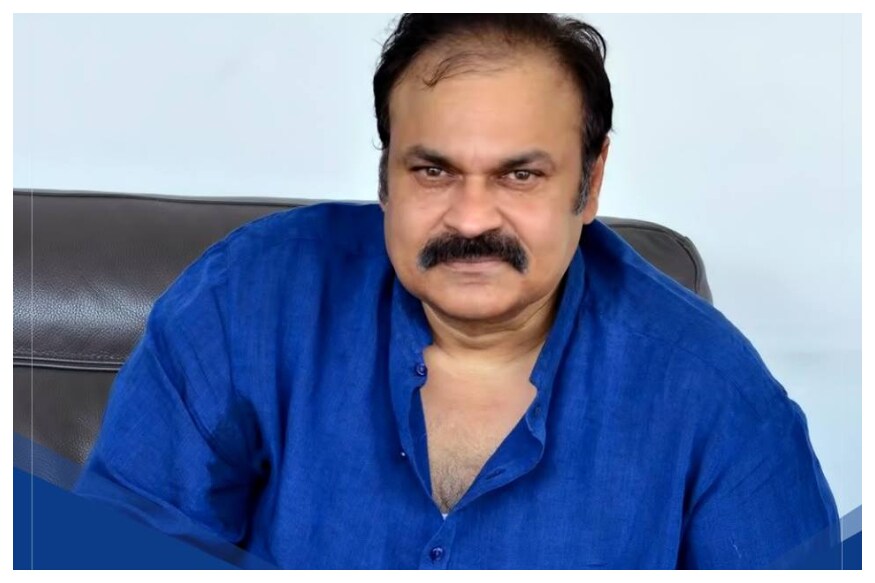 Naga Babu completely out of Jabardasth Comedy Show and makers goes with Star Comedian Ali pk.. అవును.. ఇప్పుడు ఇంటా బయట వినిపిస్తున్న వార్త ఇదే. కొన్ని వారాలుగా జబర్దస్త్ కామెడీ షోలో నాగబాబు కనిపించడం లేదు. ఫలితాలకు ముందు కూడా రోజా కనిపిస్తూనే ఉంది కానీ నాగబాబు మాత్రం కనిపించడం లేదు. jabardasth comedy show,naga babu jabardasth comedy show,naga babu out of jabardasth,ali entry in jabardasth comedy show,roja out of jabardasth,roja jabardasth comedy show,etv comedy show,jabardasth,extra jabardasth,extra jabardsth,etv shows,anchor anasuya,eenadu television,jabardasth comedy show,jabardasth naga babu roja,jabardasth new judge sanghavi,jabardasth new judges,jabardasth judges changing,jabardasth comedy show meena,jabardasth jhonny master,jabardasth comedy show rating,jabardasth comedy show trp rating,extra jabardasth comedy show trp rating,jabardasth comedy show sekhar master,jabardasth meena remuneration,sekhar master remuneration,extra jabardasth comedy show judges,extra jabardasth new judge meena,extra jabardasth roja,extra jabardasth naga babu remuneration,extra jabardasth roja remuneration,telugu cinema,jabardasth comedy show latest episode 2019,jabardasth comedians remuneration,జబర్దస్త్ కామెడీ షో,నాగబాబుకు పోటీగా వచ్చిన కమెడియన్ అలీ,నాగబాబు అలీ,జబర్దస్త్ జడ్జిగా అలీ,జబర్దస్త్ కొత్త జడ్జిలు,జబర్దస్త్ నాగబాబు రోజా,జబర్దస్త్ కొత్త జడ్జి సంఘవి,జబర్దస్త్ కామెడీ షో రేటింగ్, జబర్దస్త్లో మీనా రెమ్యునరేషన్,జబర్దస్త్ రోజా రెమ్యుననరేషన్,జబర్దస్త్ నాగబాబు రెమ్యునరేషన్,ఎక్స్ట్రా జబర్దస్త్ కమెడియన్స్ రెమ్యునరషన్,తెలుగు సినిమా,జబర్దస్త్ శేఖర్ మాస్టర్ రెమ్యునరేషన్,