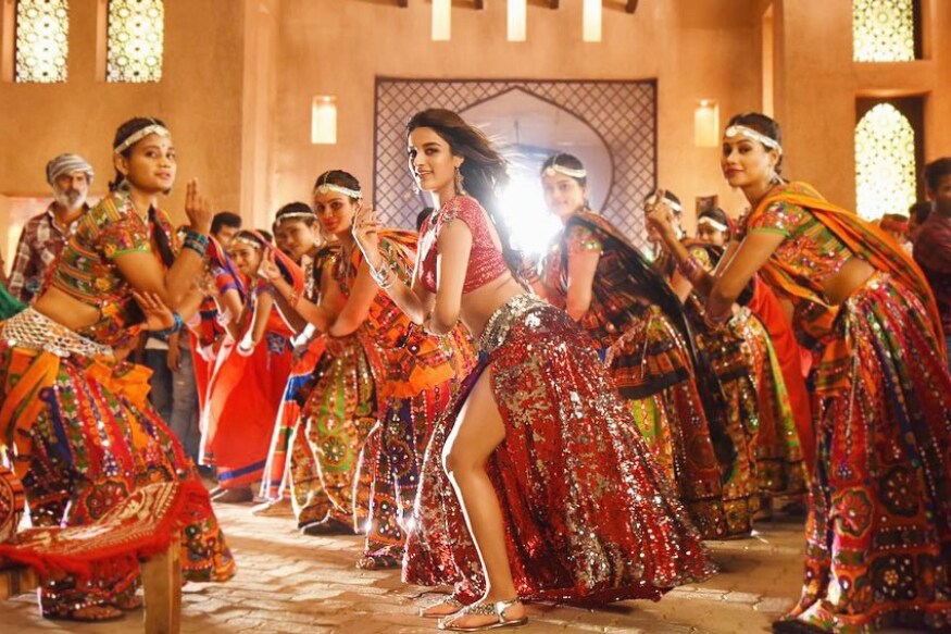 Nidhi Agrawal turns super hot for Puri Jagannath directional action entertainer Ismart Shankar movie pk.. పూరీ జగన్నాథ్ సినిమాలో హీరోయిన్లు అంటేనే చాలా గ్లామరస్గా కనిపిస్తారని ఫిక్స్ అయిపోవచ్చు. అసలు ఆయన సినిమా అంటేనే అలా ఉంటారు వాళ్లు. ప్రతీ హీరోయిన్ను వీలైనంత వరకు అందంగా చూపించడానికి ట్రై చేస్తాడు పూరీ. puri jagannadh director,puri jagannadh twitter,puri jagannadh charmi,puri jagannadh nidhi agarwal navel,puri jagannadh nidhi agarwal,nidhi agarwal special song in ismart shankar,puri jagannadh ismart shankar,nidhi agarwal twitter,nidhi agarwal hot,telugu cinema,నిధి అగర్వాల్,పూరీ జగన్నాథ్ నిధి అగర్వాల్,పూరీ జగన్నాథ్ ఇస్మార్ట్ శంకర్,పూరీ జగన్నాథ్ నిధి రామ్,తెలుగు సినిమా