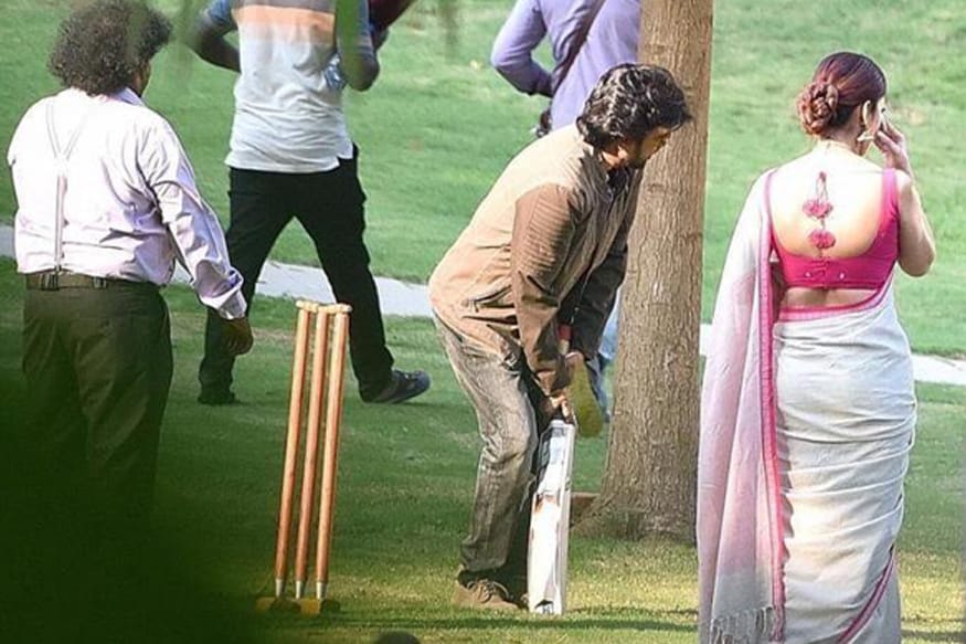 Super star rajinikanth played cricket with nayanathara in darbar shooting spot,super star rajinikanth,rajinikanth ipl match,rajinikanth cricket,rajinikanth played cricket in darbar shooting spot,rajinikanth twitter,rajinikanth movie updates,rajinikanth,rajinikanth darbar,darbar rajinikanth,rajinikanth movies,rajinikanth ar murugadoss movie,rajinikanth ar murugadoss,rajinikanth speech,rajinikanth 167,rajnikanth,superstar rajinikanth,cricket,rajini darbar,rajinikanth's next movie is 'darbar' by a.r murugadoss,rajinikanth press meet,rajinikanth latest,rajinikanth news,rajinikanth politics,rajinikanth ar murugadoss first look,ranjinikanth,rajinikanth best performance,darbar,darbar first look,darbar rajinikanth,darbar movie,rajini darbar,darbar teaser,darbar official first look,super star rajinikanth darbar,rajinikanth rajnikanth nayanathara darbar ar murugadoss,darbar motion poster,darbar public opinion,darbar regular shooting mumbai,darbar ar murugadoss,darbar review,darbar pooja ceremony,darbar meaning,darbar festival,darbar rajini film,darbar public review,darbar public reaction,darbar first look poster,rajini darbar first look,rajinikanth darbar movie,kollywood,tamil cinema,tollywood,telugu cinema,rajnikanth darbar,rajni darbar pooja ceremony,రజినీకాంత్,రజినీకాంత్ దర్బార్,రజినీకాంత్ క్రికెట్,క్రికెట్ ఆడిన రజినీకాంత్,దర్బార్ సెట్ లో క్రికెట్ ఆడిన రజినీకాంత్, రజినీకాంత్ దర్భార్ ఫస్ట్ లుక్,రజినీకాంత్ దర్బార్ పూజా కార్యక్రమాలు,దర్బార్ పూజా,ముంబాయిలో పూజా కార్యక్రమాలతో ప్రారంభమైన రజినీకాంత్ దర్బార్,ఏఆర్ మురుగదాస్ రజినీకాంత్ దర్బార్ మూవీ,దర్బార్ రజినీకాంత్ నయనతార,