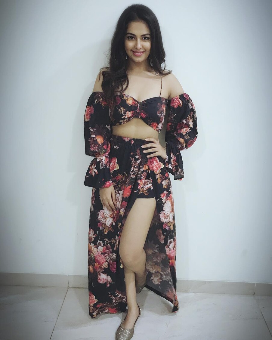  అవికా గోర్ అదిరిపోయే అందాలు... Photo : Instagram.com/avika_n_joy