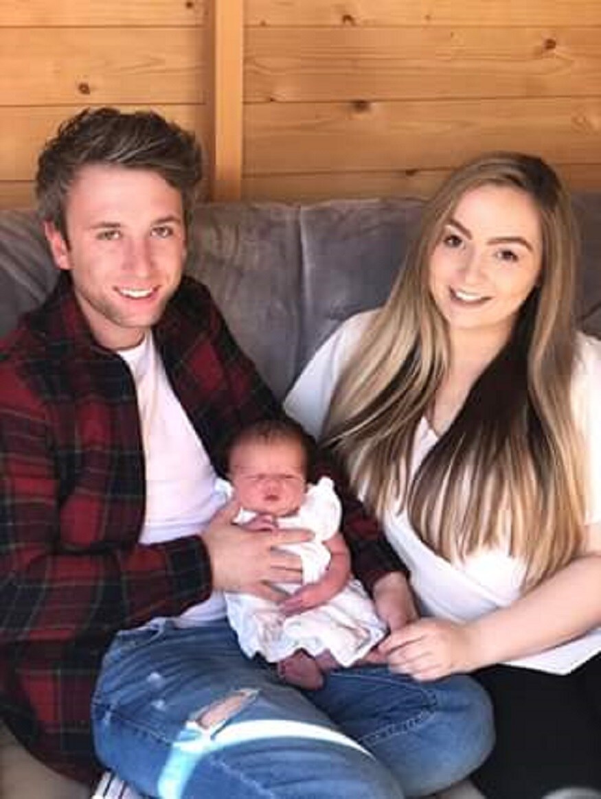 unbelievable, viral news, pregnant, facebook, baby, birth, old lady, 20 years, america, వైరల్ న్యూస్, గర్భవతి, ఫేస్ బుక్, తెలుగు వార్తలు, తెలుగు న్యూస్, వింత,