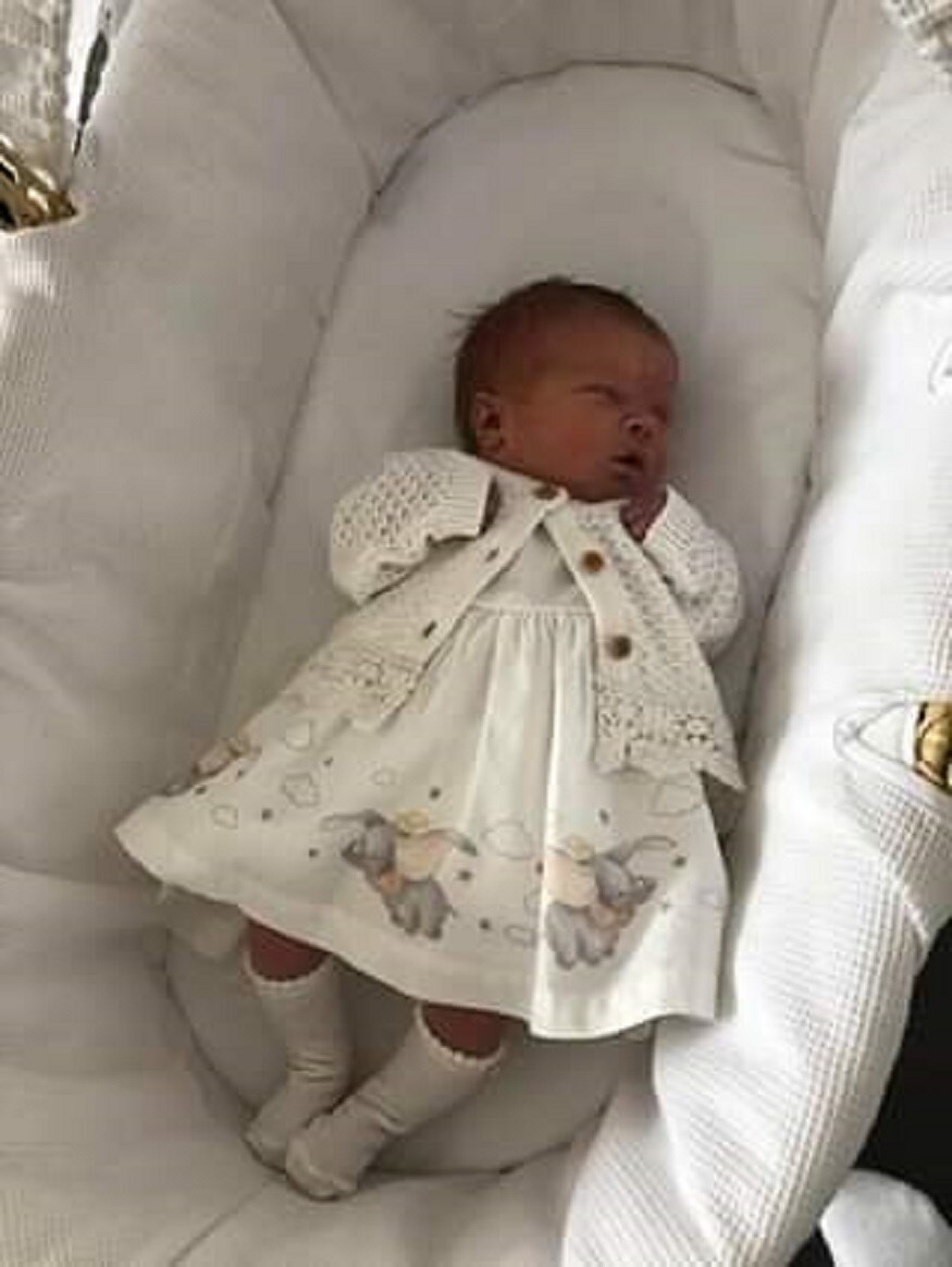 unbelievable, viral news, pregnant, facebook, baby, birth, old lady, 20 years, america, వైరల్ న్యూస్, గర్భవతి, ఫేస్ బుక్, తెలుగు వార్తలు, తెలుగు న్యూస్, వింత,