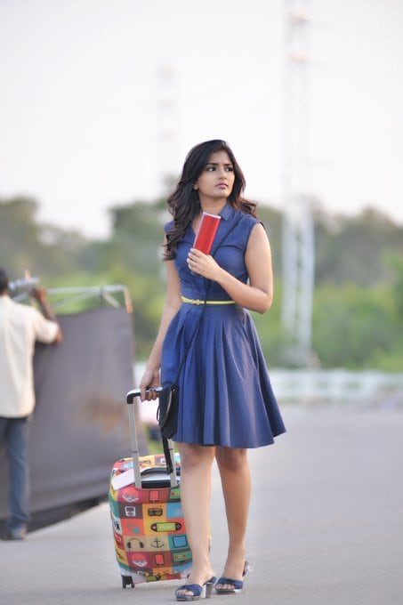ఇషా రెబ్బా హాట్ ఫోటోషూట్