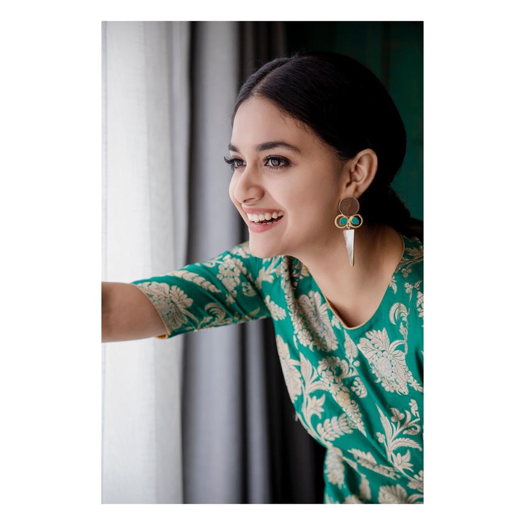 కీర్తి సురేష్ ఫోటోస్ Photo: Instagram.com/keerthysureshofficial/
