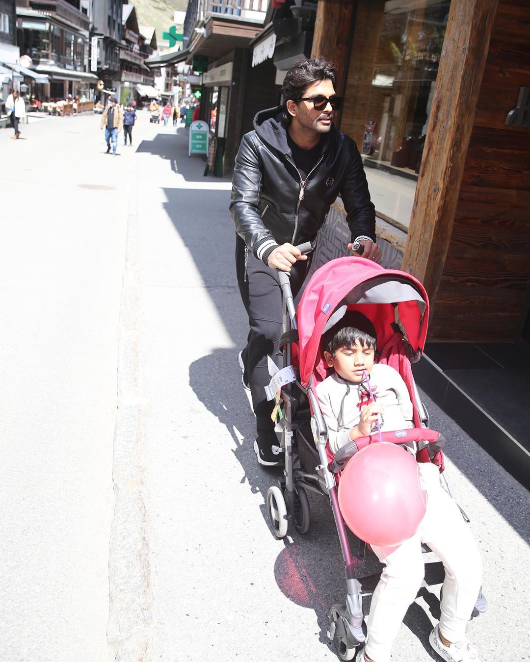 Allu Arjun Spend holidays with family in switzerland,allu arjun,allu arjun instagram,allu arjun twitter,allu arjun family,allu arjun,allu arjun family photos,allu arjun son,allu arjun daughter,allu arjun wife,allu arjun family videos,allu arjun new movie,allu arjun movies,allu arjun family vacation,allu arjun family images,allu arjun family in tirumala,allu arjun enjoying vacation in switzerland with his family,allu family,allu arjun enjoying vacation in switzerland,allu arjun latest movie,allu arjun family,allu arjun family photos,allu arjun holidays switzerland,allu arjun trivikram movie,bunny,tollywood,telugu cinema,అల్లు అర్జున్,అల్లు అర్జున్ ఇన్స్టాగ్రామ్,అల్లు అర్జున్ ఫ్యామిలీ,అల్లు అర్జున్ త్రివిక్రమ్,అల్లు అర్జున్ విహారం,ఫ్యామిలీ తో అల్లు అర్జున్ విహార యాత్ర,కుటుంబం తో కలిసి విహార యాత్రలు చేస్తోన్న అల్లు అర్జున్,