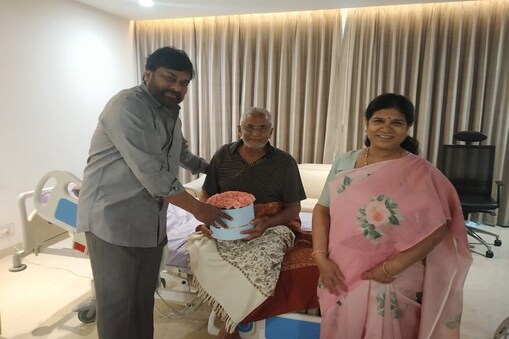 మురళీ మోహన్‌ను పరామర్శించిన ,చిరంజీవి దంపతులు 
