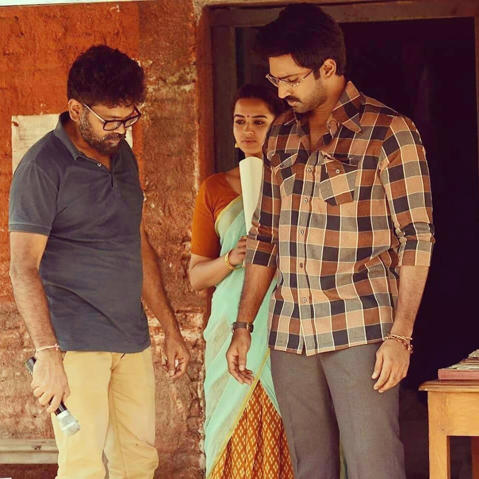  రంగస్థలం షూటింగ్‌లో ఆదితో పూజిత పొన్నాడ Photo: Instagram.com/pujita.ponnada