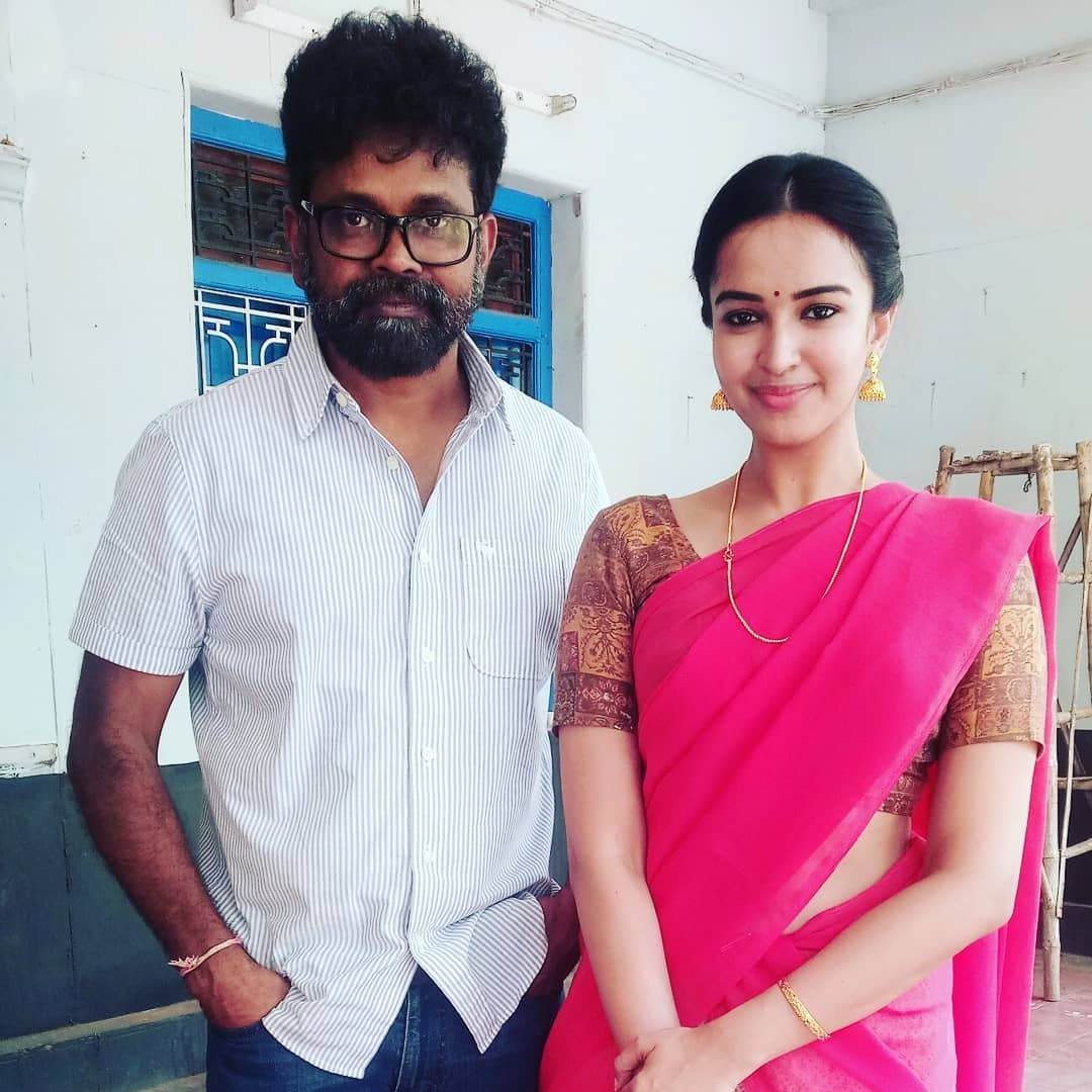  రంగస్థలం షూటింగ్‌లో సుకుమార్‌తో పూజిత పొన్నాడ Photo: Instagram.com/pujita.ponnada