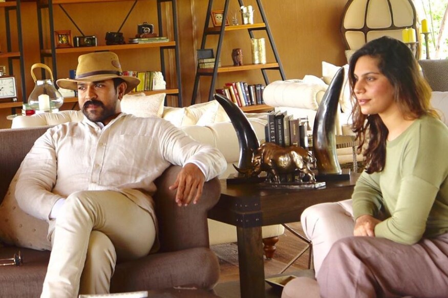  రామ్ చరణ్, ఉపాసనలది కూడా ప్రేమ వివాహామే. వీళ్లిద్దరిట్లో రామ్ చరణ్ మాత్రమే సినీ రంగానికి చెందిన వారు. (Twitter/Photo)