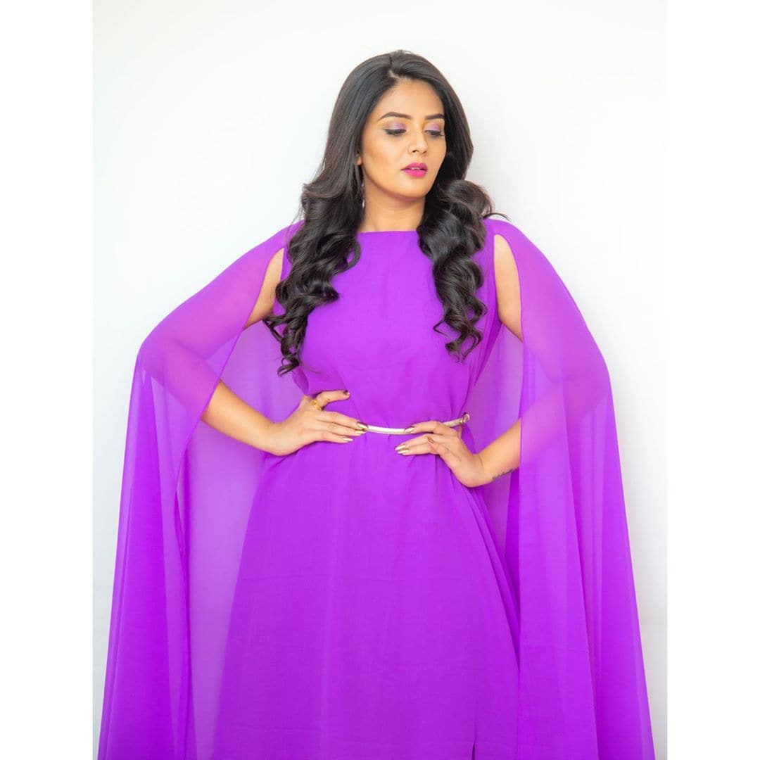 యాంకర్ శ్రీముఖి హాట్ ఫోటోషూట్ Photo: Instagram.com/sreemukhi